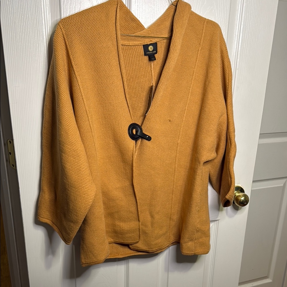 *NWT* Tan cardigan